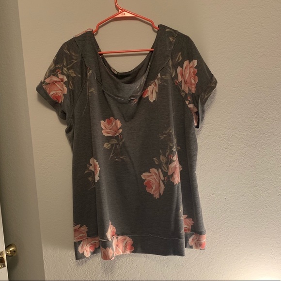 Maurices Tops - Floral sweatshirt material wise neck tee